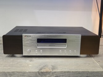 MCX-400 Tubes CD Player AI12C0311AX05678