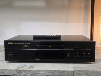 DCD-835 Compact Disc Player DCD-835