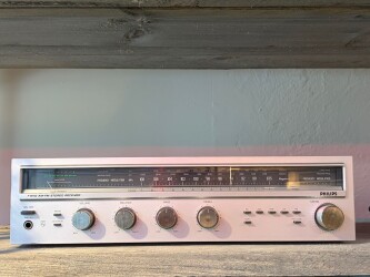 Philips F5110 AM-FM Stereo Receiver 01150116320