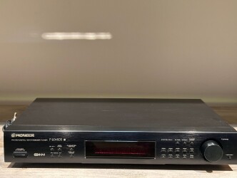 AM/FM Digital-synthesizer Tuner F-204RDS QK9126637UK